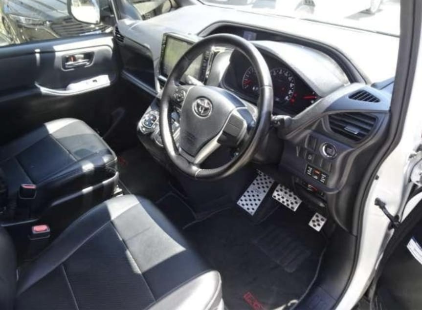 2015 Toyota Voxy